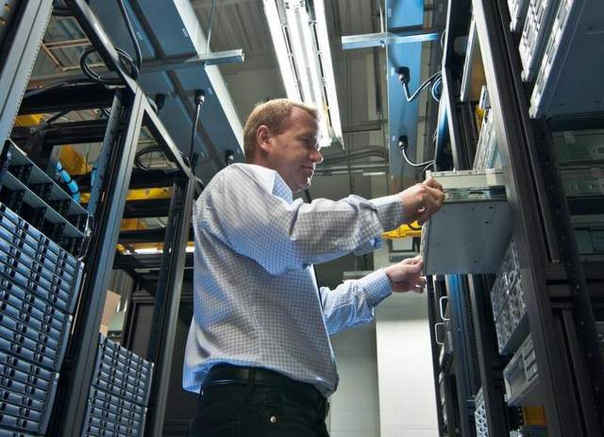 How Salaries For Federal Software Engineers Stack Up Against The Private Sector