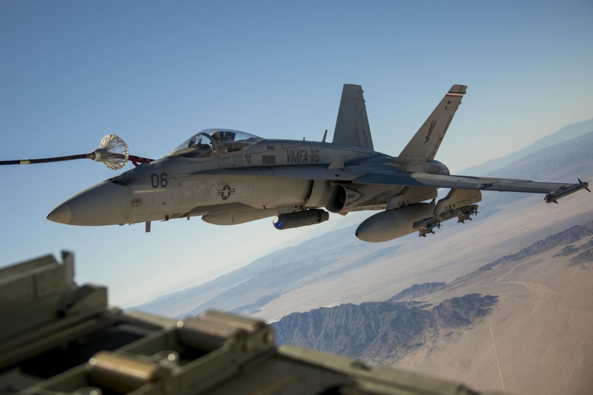 F A 18c Hornet Crash Result Of Below Average Pilot S Error And Runway Lighting
