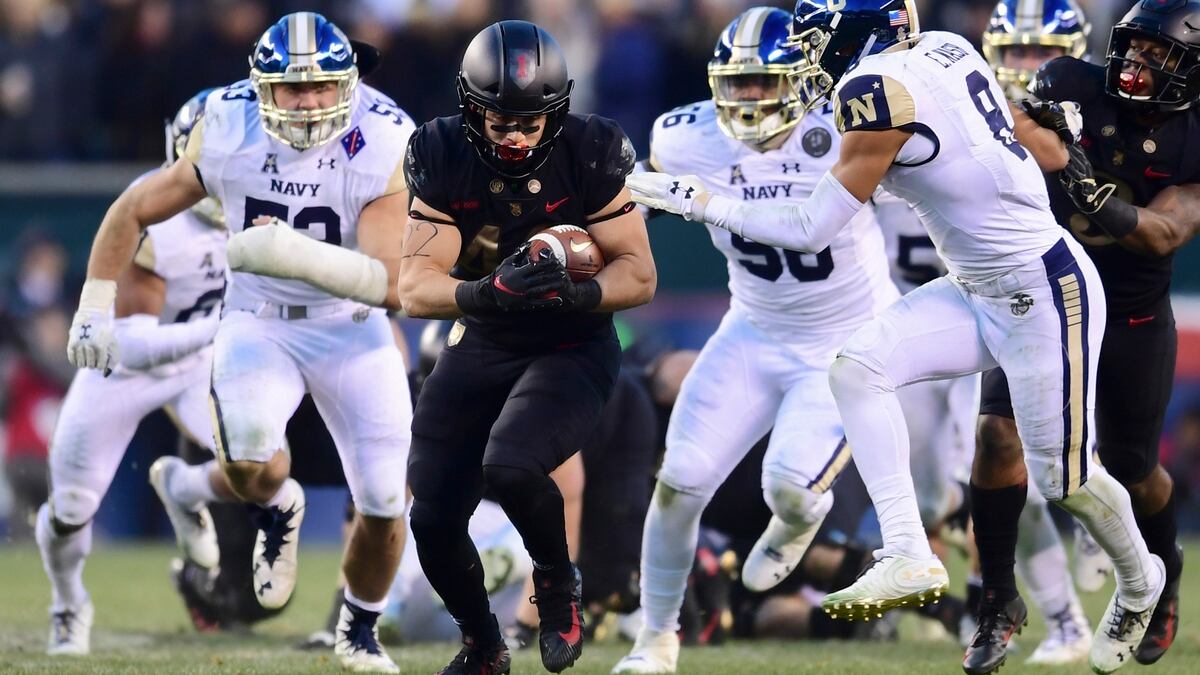 Countdown To Army Navy 2019 Black Knights Want 4th Straight Over Red Hot Mids