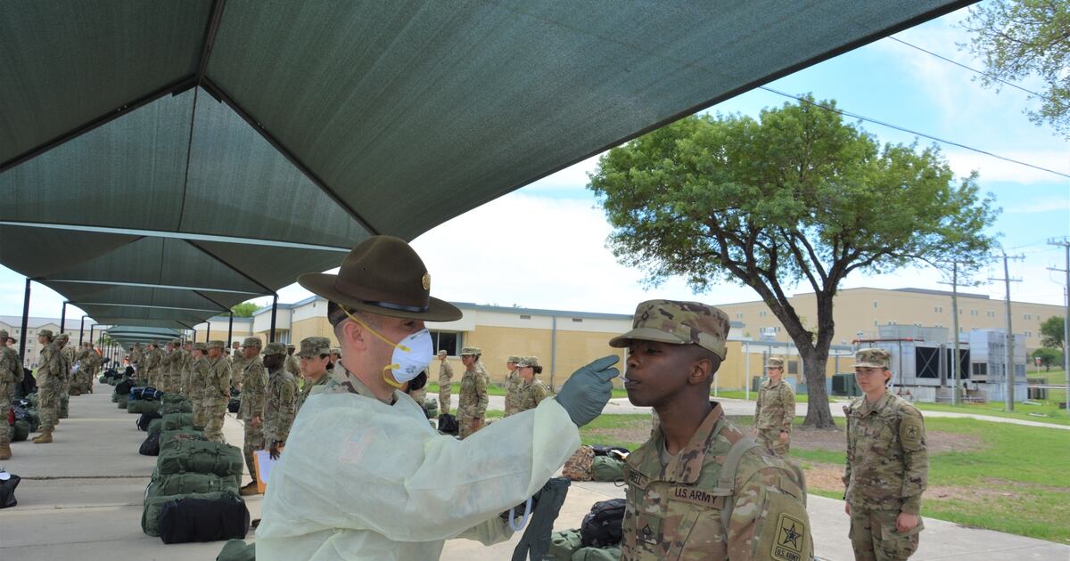 Army Pauses Bringing New Recruits To Basic Training Get army full form and full name in details. army pauses bringing new recruits to