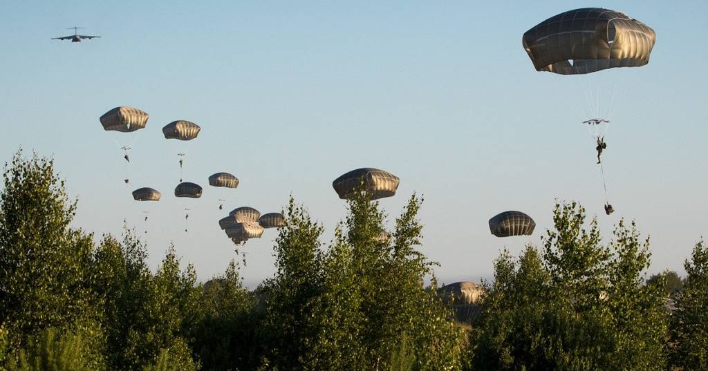 paratrooper 82nd airborne
