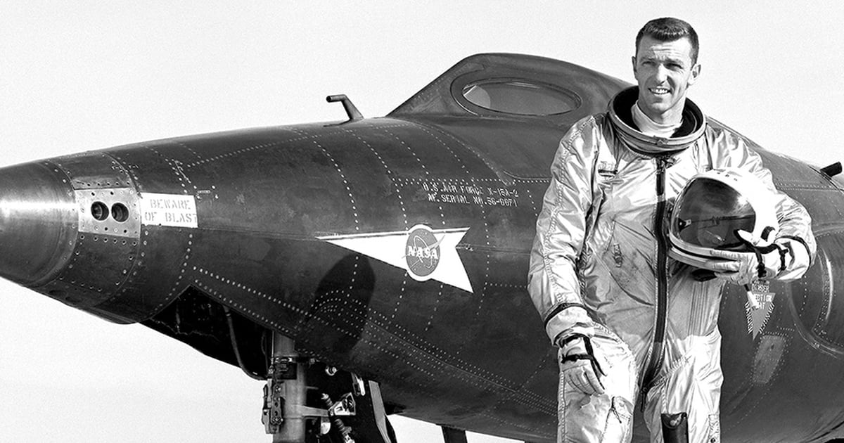 Rocket pilot. Х-15 самолет. Самолёт х-14. Школа лётчиков-Испытателей ВВС США. База ВВС США Эдвардс 1954 Эйзенхауэр.