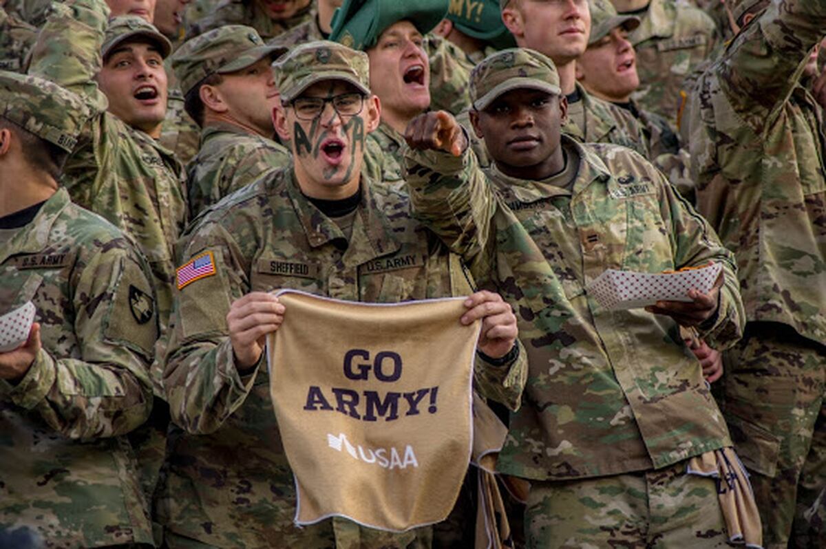 Woolfolk Scores Twice Army Beats Lafayette 31 13
