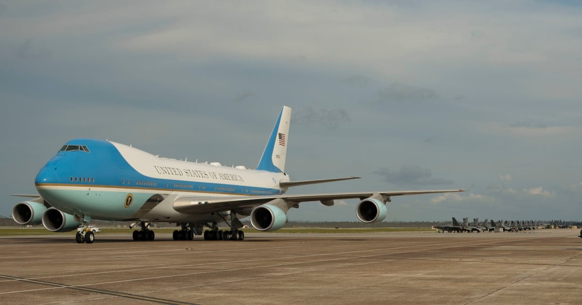 New paint job for Air Force One would require Congress’ OK