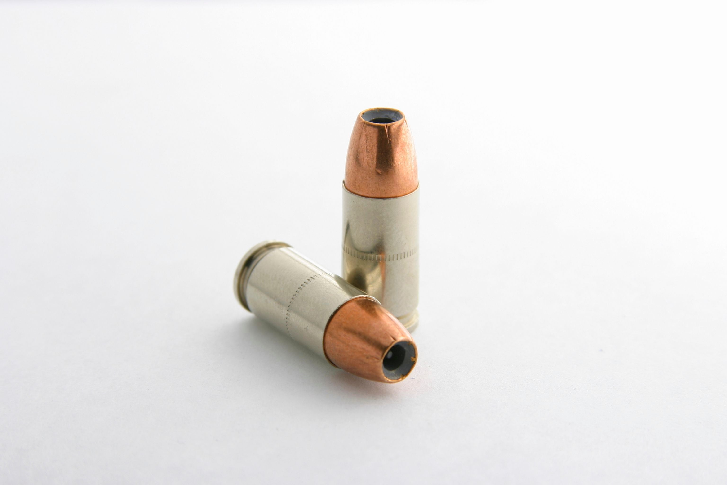 Bullet army run. 9 Мм экспансивная. Hollow point пуля. Экспансивные пули 9 мм. FMJ Hollowpoint.