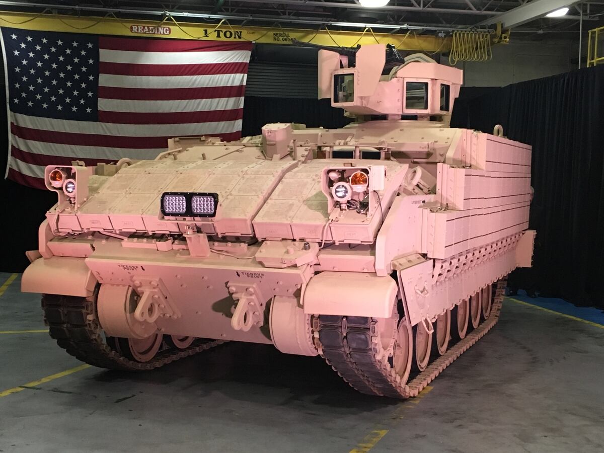 BAE Systems Presents First AMPV Prototype to US Army