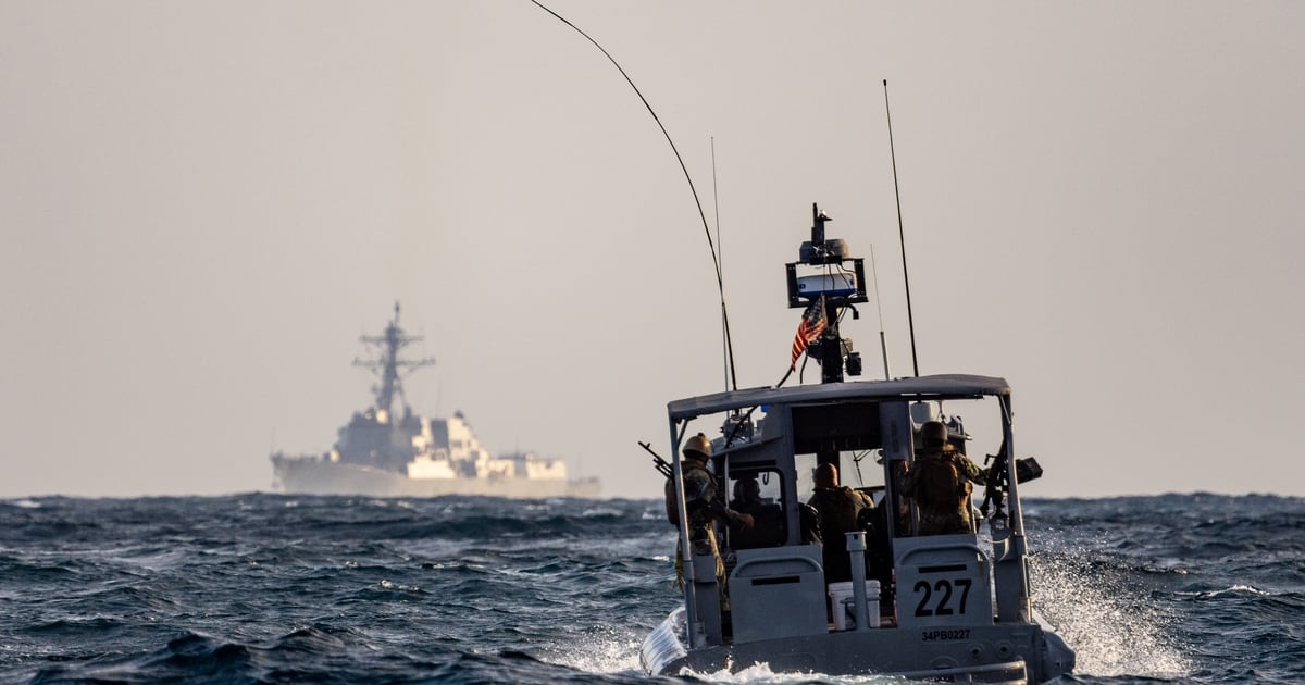 Officials: Warship seizes Iranian missile components