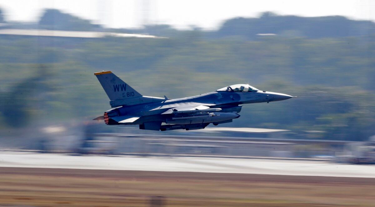 Philippine President Says Buying Us F-16 Jets ‘Utterly Useless’