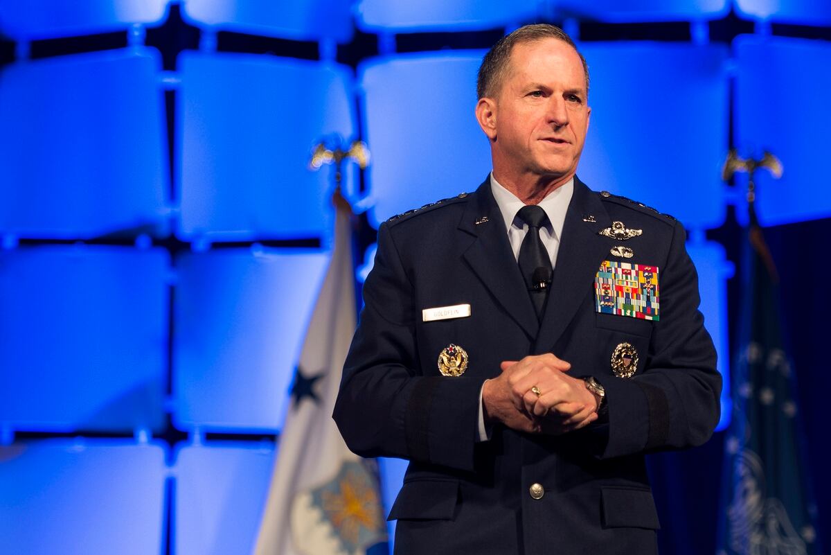 Fight against ISIS ‘gaining momentum,’ top Air Force general says