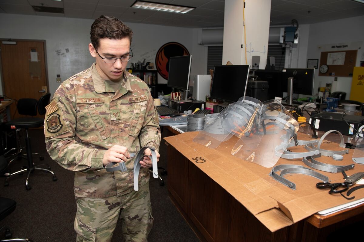 Us Air Force Starts 3d Printing Medical Protective Gear Amid