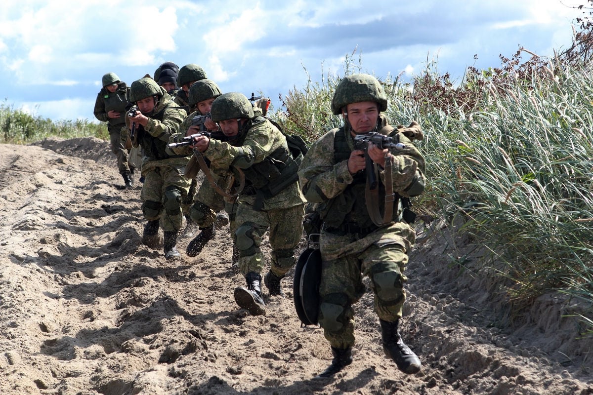 What S Putin Up To The Russian Military Buildup In Europe