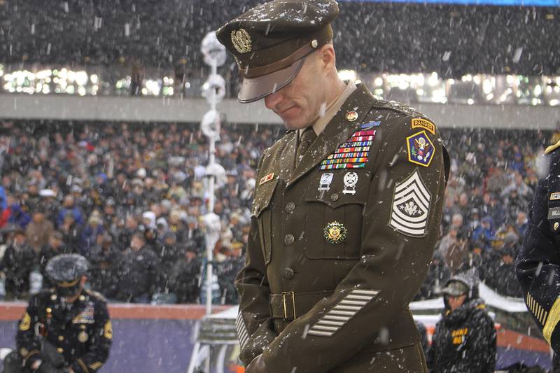 New Army service uniform will be issued to recruits this winter