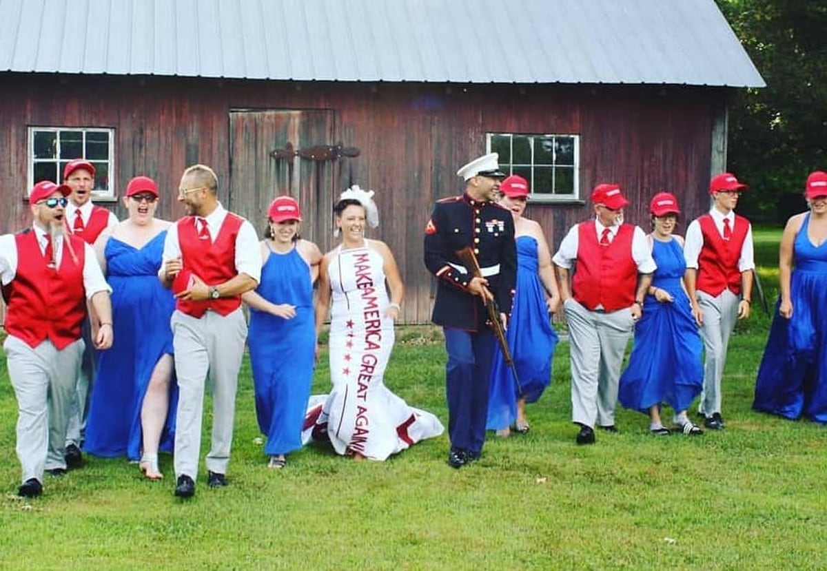 Marine Veteran S Maga Themed Wedding Pays Tribute To President Trump