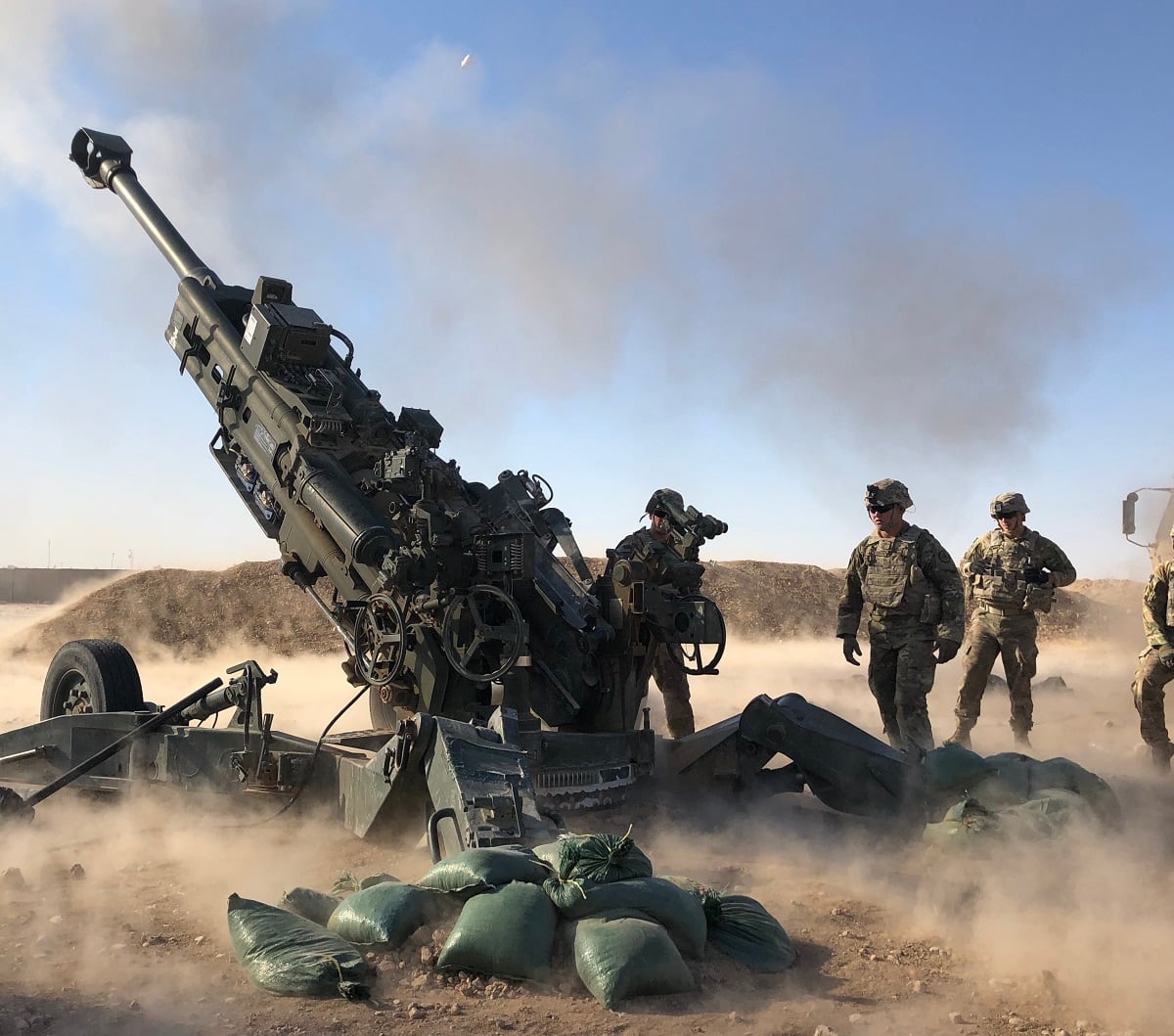 US Army – Moving the Big Guns!