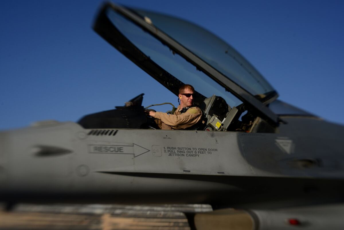 Air Force invokes 'stop loss' in retirement change