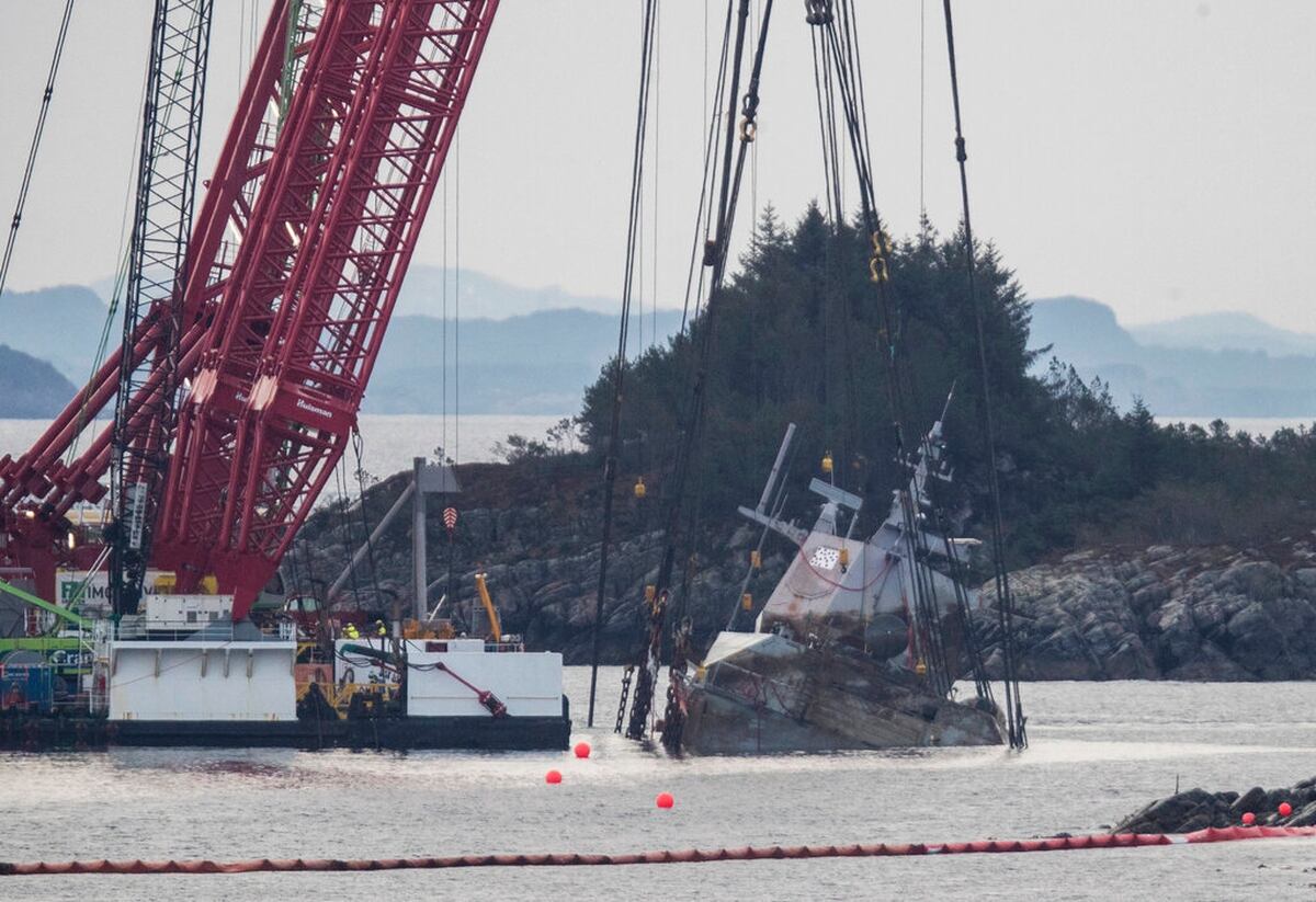 This Is How They Re Going To Raise The Norwegian Frigate That Sank