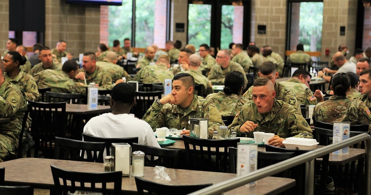 Army Kills Paper Meal Cards Introduces Automated Cac System And