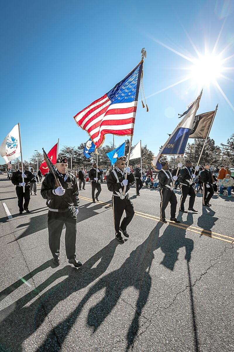 Difference between veterans day and memorial day meme