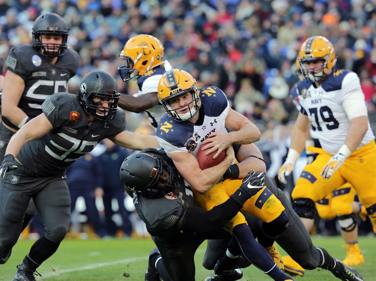 Army-Navy football game staying on CBS through 2028