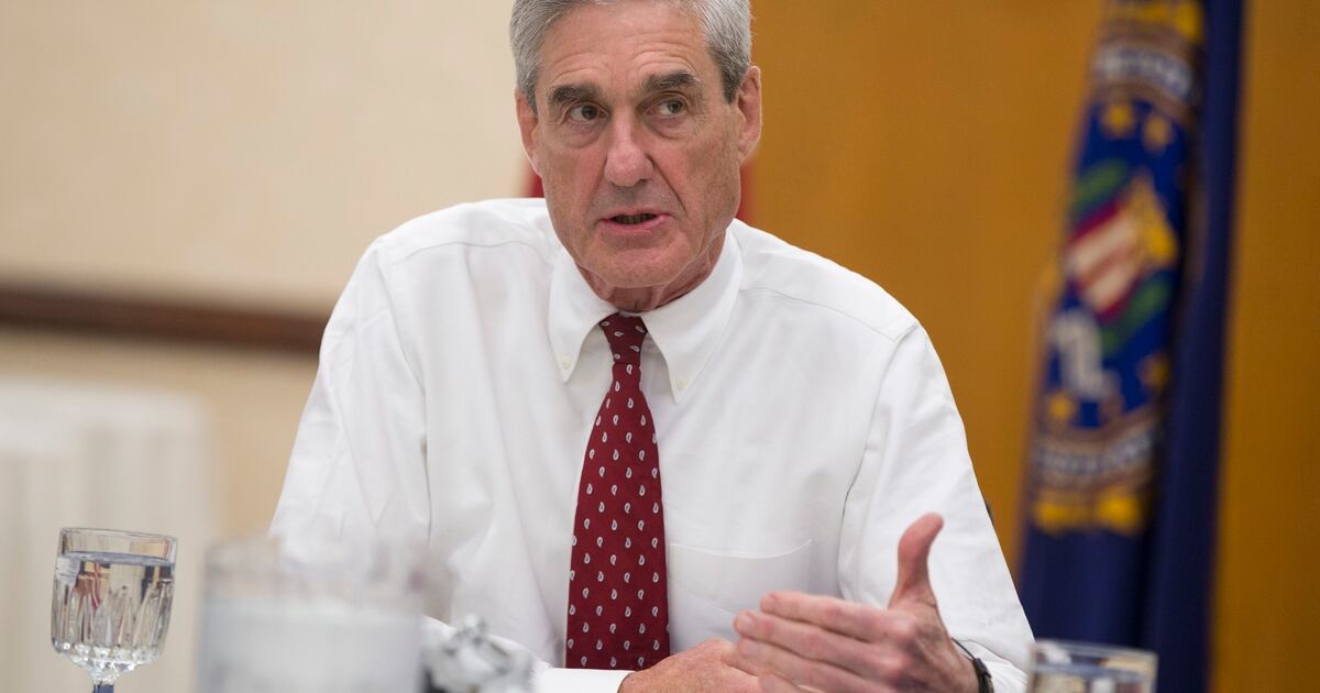 Ex Fbi Director Former Marine Robert Mueller To Receive West