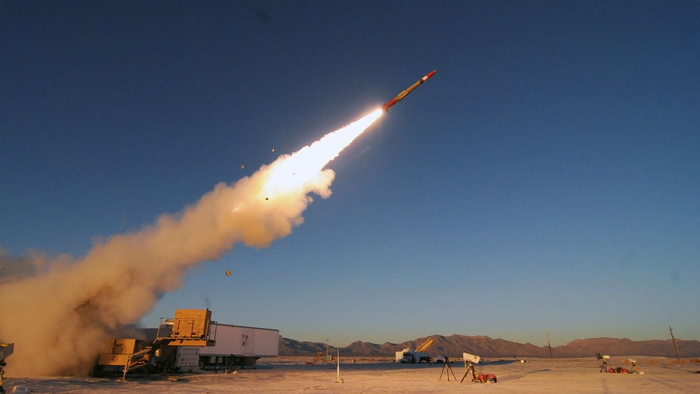 The Patriot Advanced Capability-3 Missile Segment Enhancement weapon broke its own distant record to take out an air-breathing target simulating a cruise missile or fixed-wing aircraft, during a U.S. Army-led test at White Sands Missile Range, N.M. (Courtesy of Lockheed Martin)