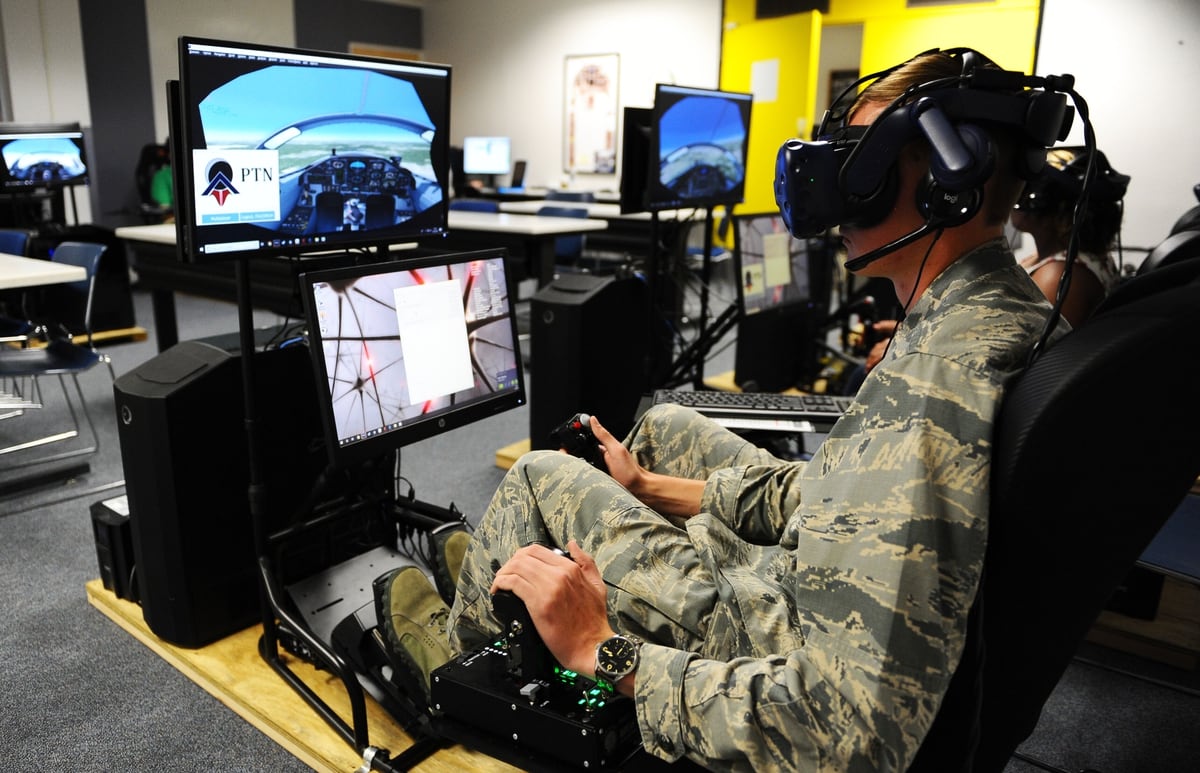 Academy Brings Vr Pilot Training To Cadets