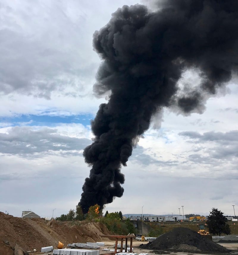 At Least Seven Dead In Fiery Crash Of World War Ii Era B 17 Flying Fortress