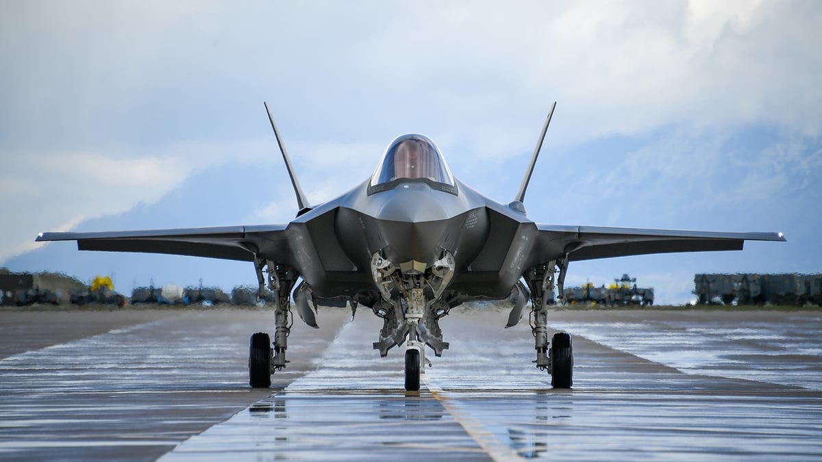 The Pentagon Plan To Save The F 35 S Logistics System Hinges On