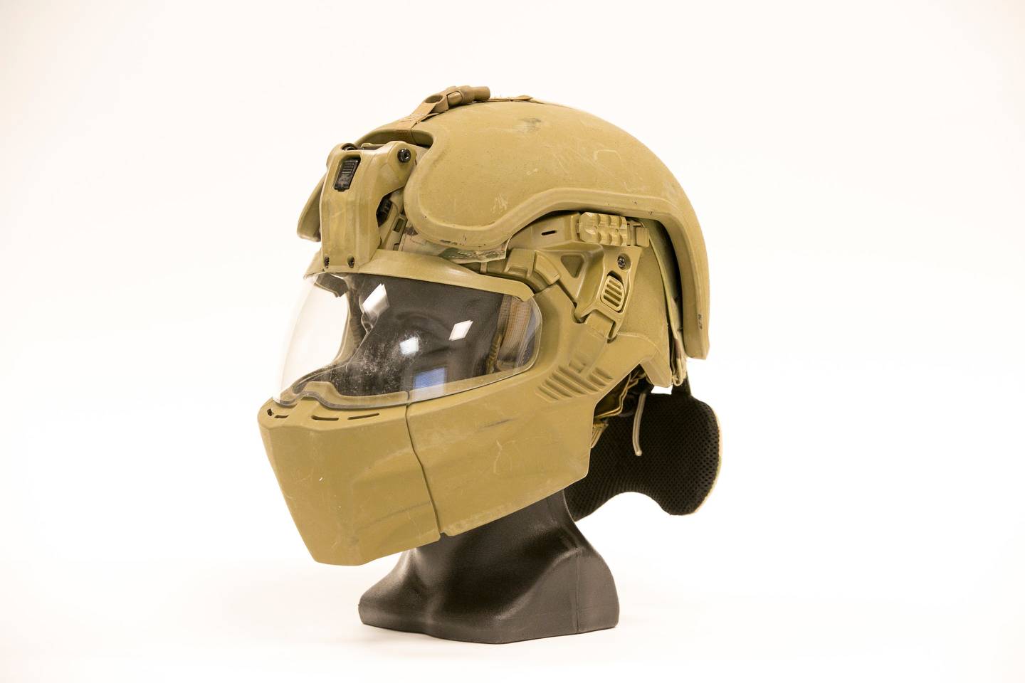 Deploying soldiers could see lighter body armor by 2018