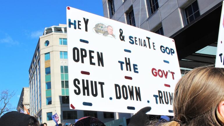 Federal employees rally for end to the government shutdown