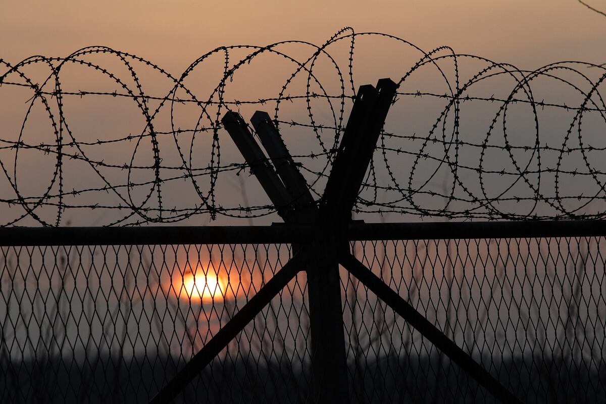 Trump To Visit S Korea But Not Demilitarized Zone Breaking With Presidents Tradition