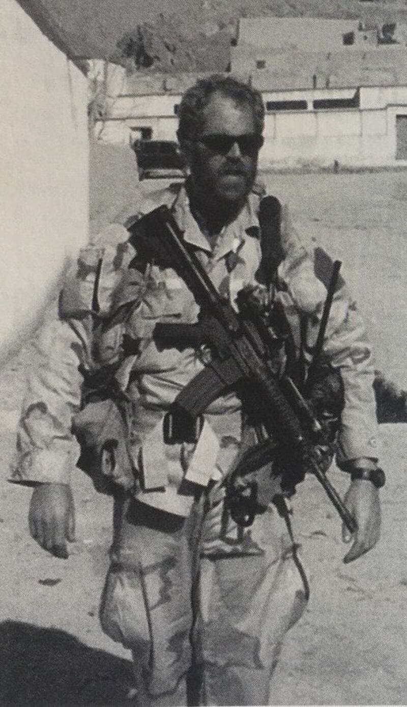 كريس ميلر ، ثم عضوًا في المجموعة الخامسة للقوات الخاصة ، في أفغانستان. (بإذن من كريس ميلر).