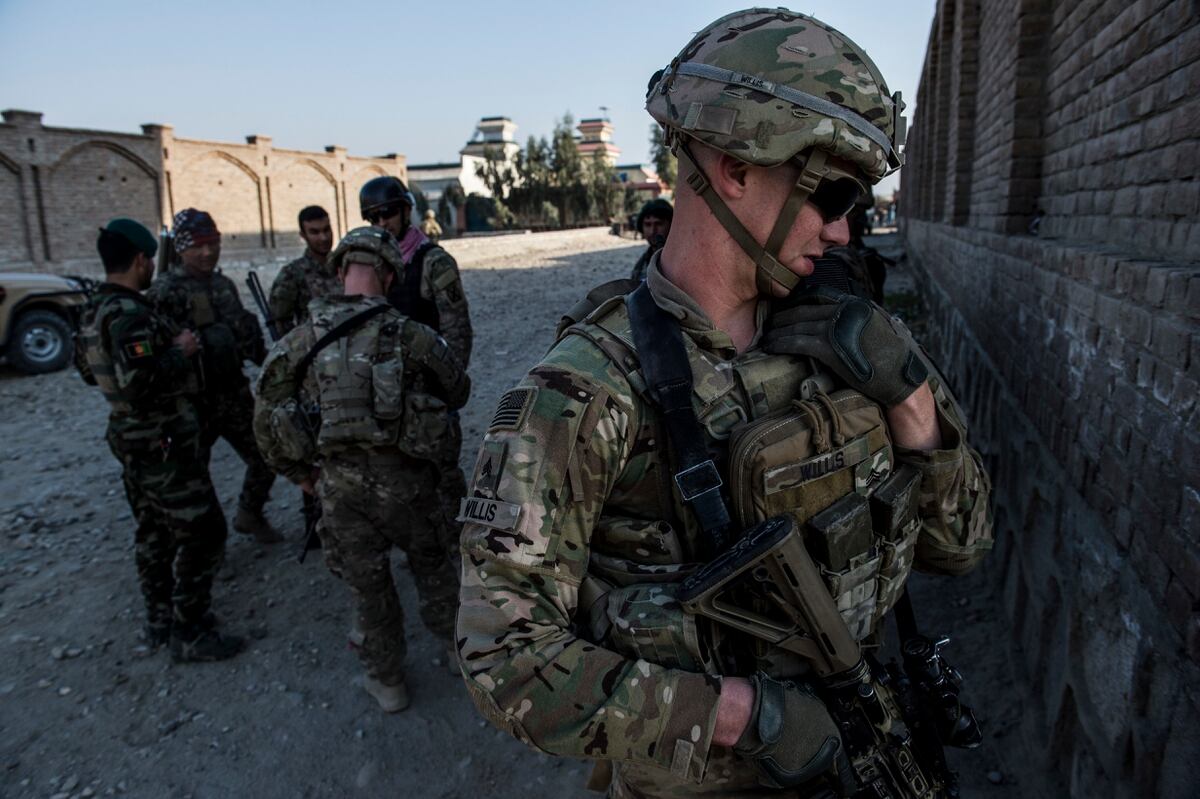 Harris Awarded 1 7b Radio Contract For Afghanistan