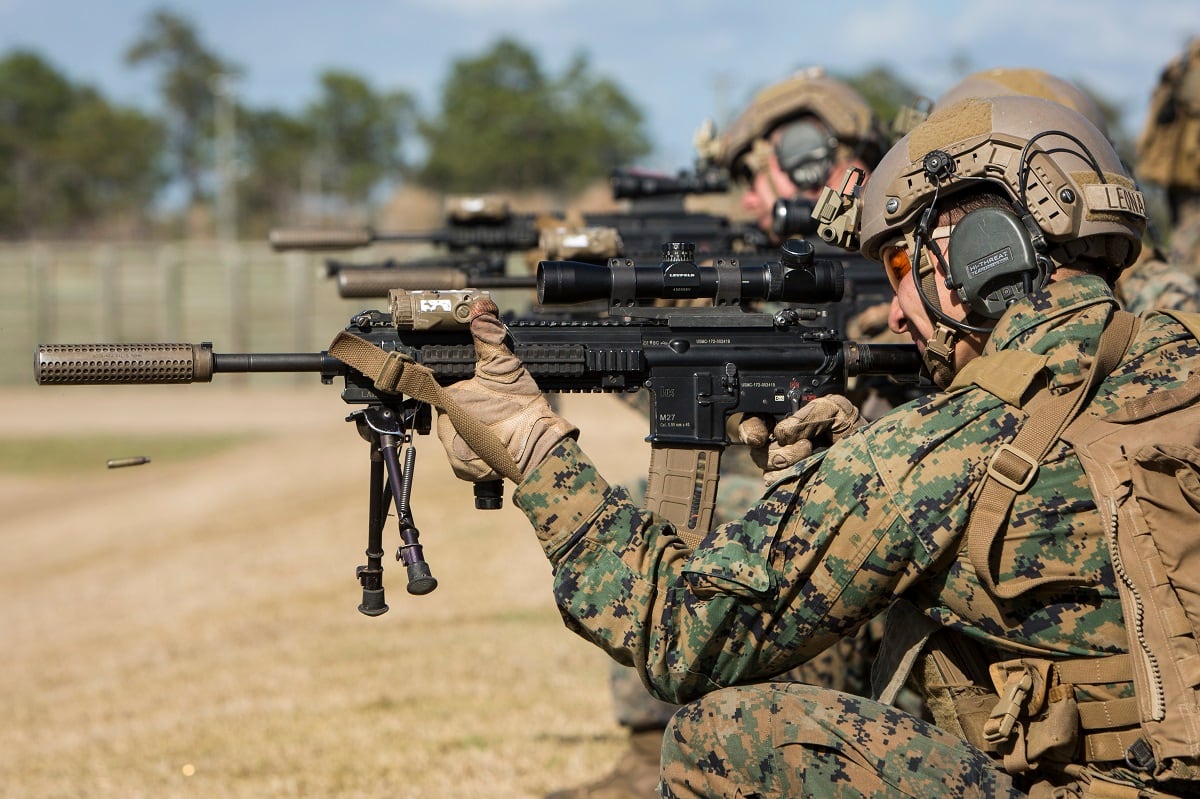 New Marine Corps 12Marine Rifle Squad (all armed with M27) Enjoy