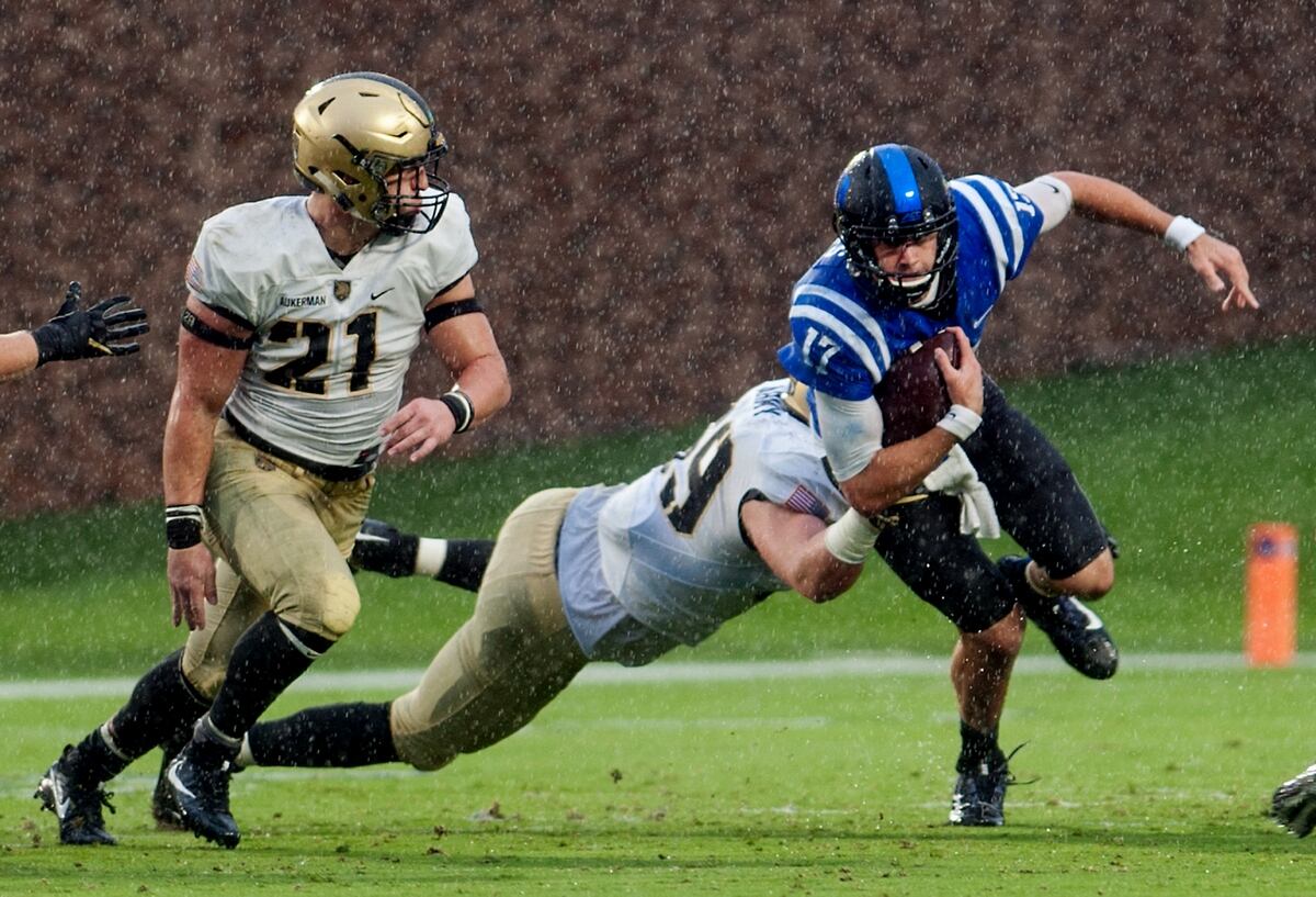 Duke Edges Army 13 6 In Wind And Rain From Hurricane Matthew