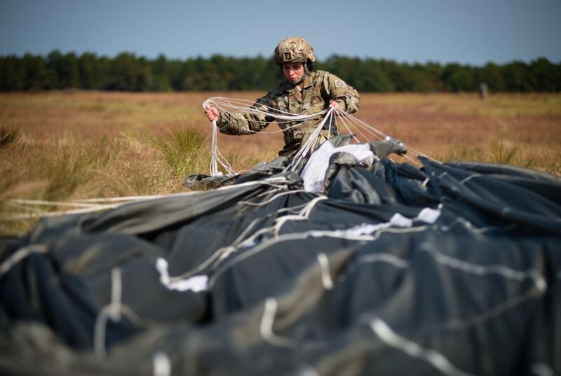 New Army rule protects airborne pay for soldiers behind on their