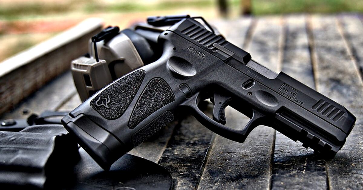Buy Tokyo Marui Airsoft Tokyo Marui M9 Electric Bb Pistol Toy Gun Black 97821 Online At Low Prices In India Amazon In
