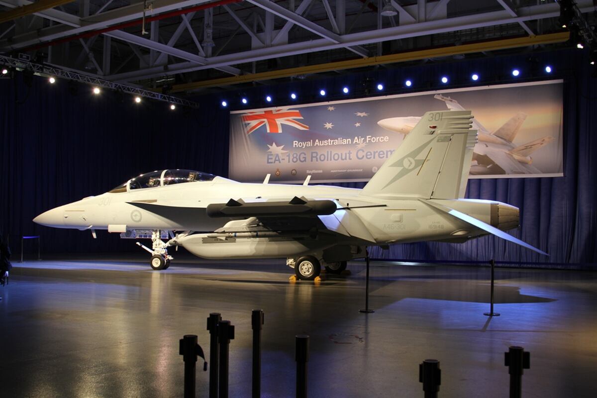 Boeing Rolls Out First Growler for Australia