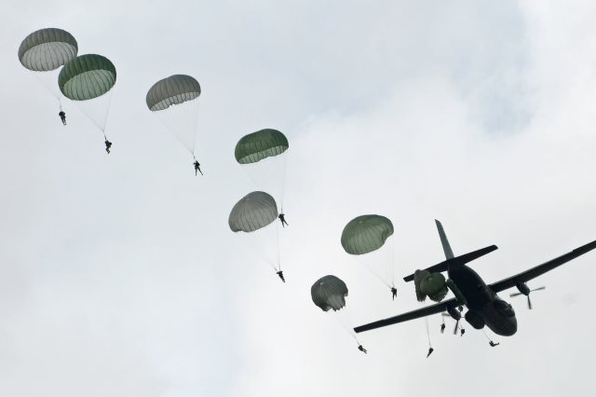 Why the Army needs new parachutetracking tech