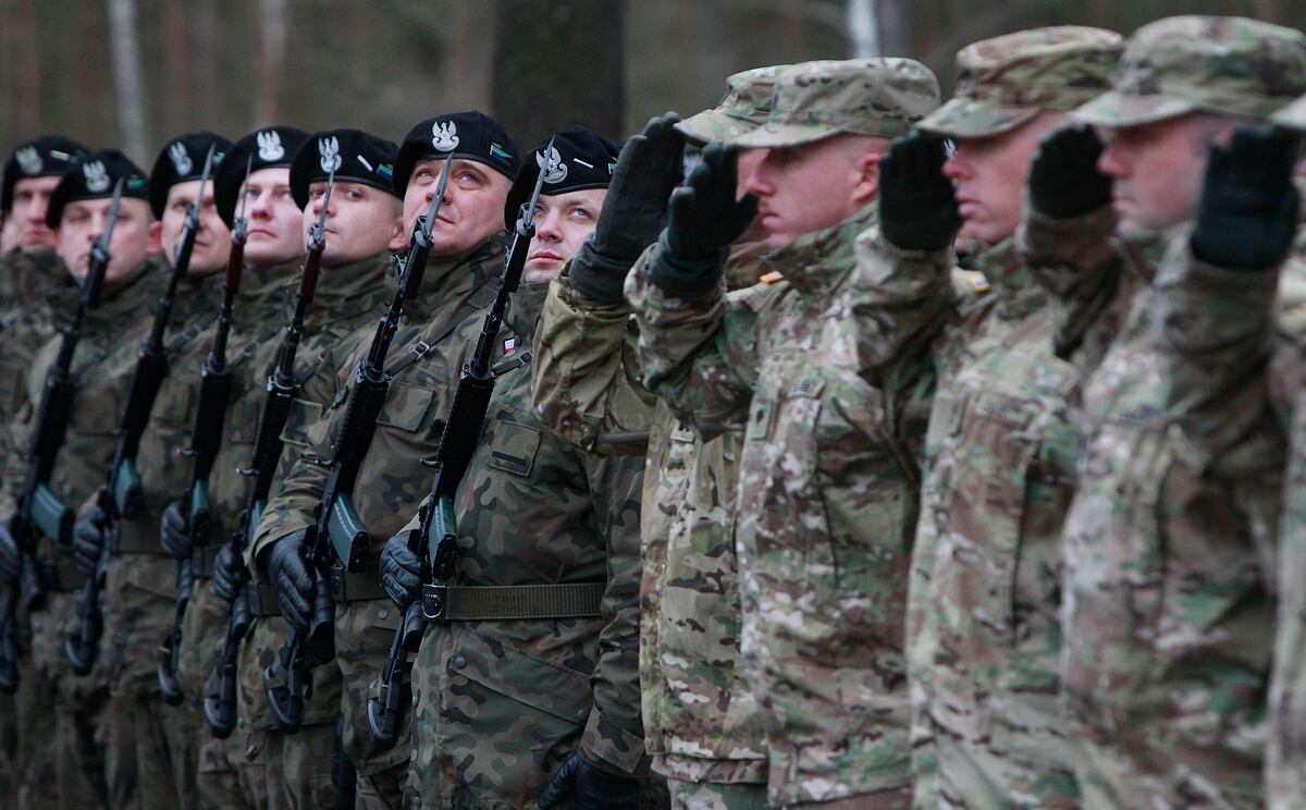 U.S. troops enter Poland, 1st deployment at Russia's doorstep