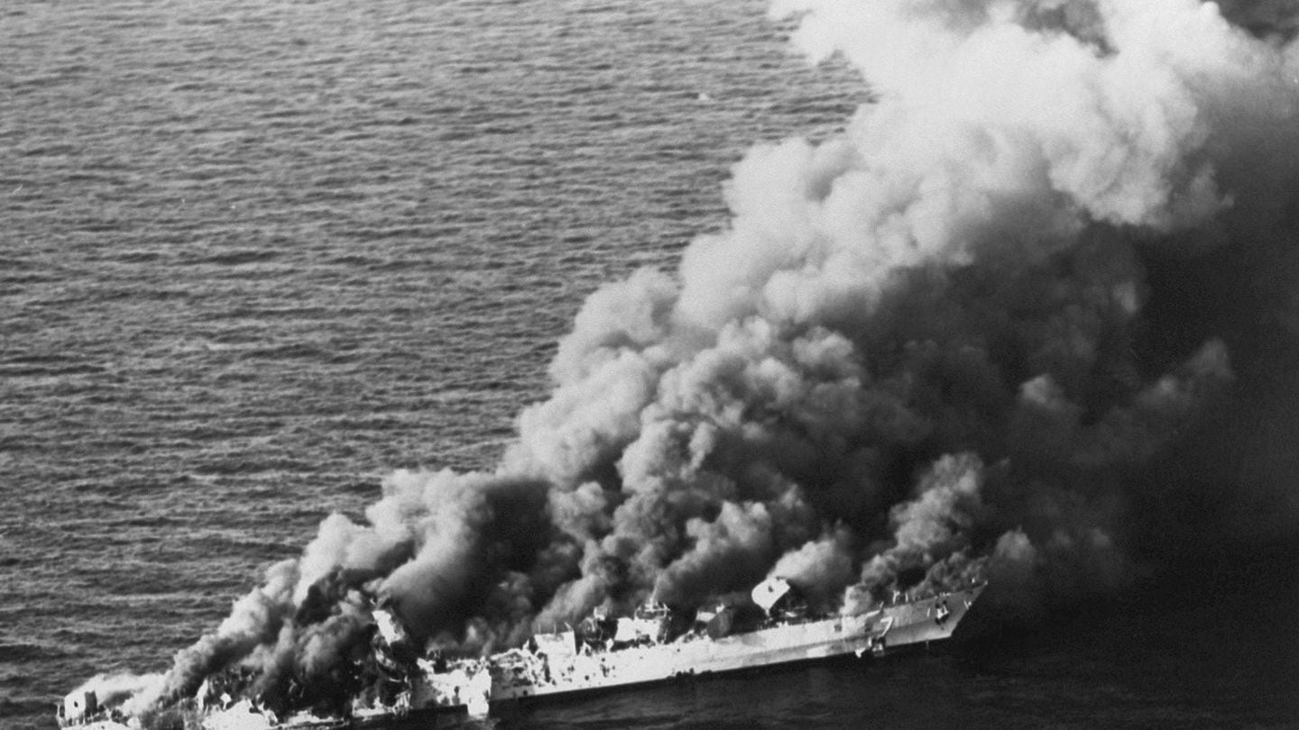 The Iranian frigate Sahand sinks on April 18, 1988, after being struck by U.S. naval forces in retaliation for the mining of the American Samuel B. Roberts. (U.S. Naval History and Heritage Command)