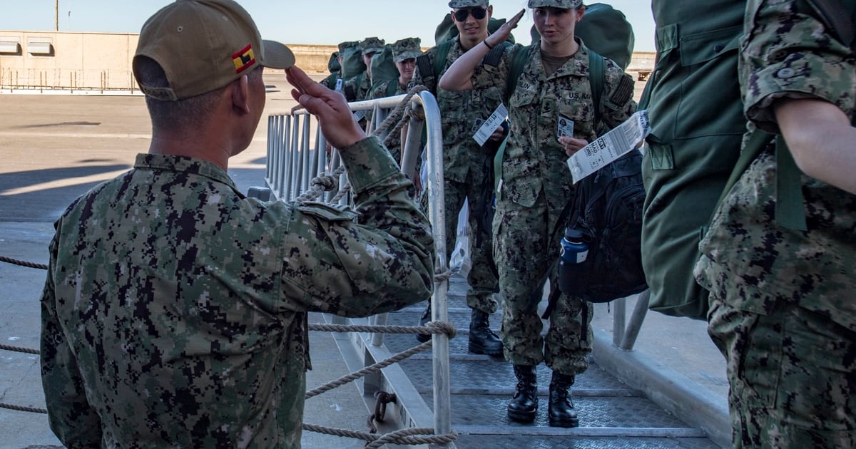 House Lawmakers Back Big Military Pay Raise Block Plans To Cut 18 000 Defense Medical Jobs