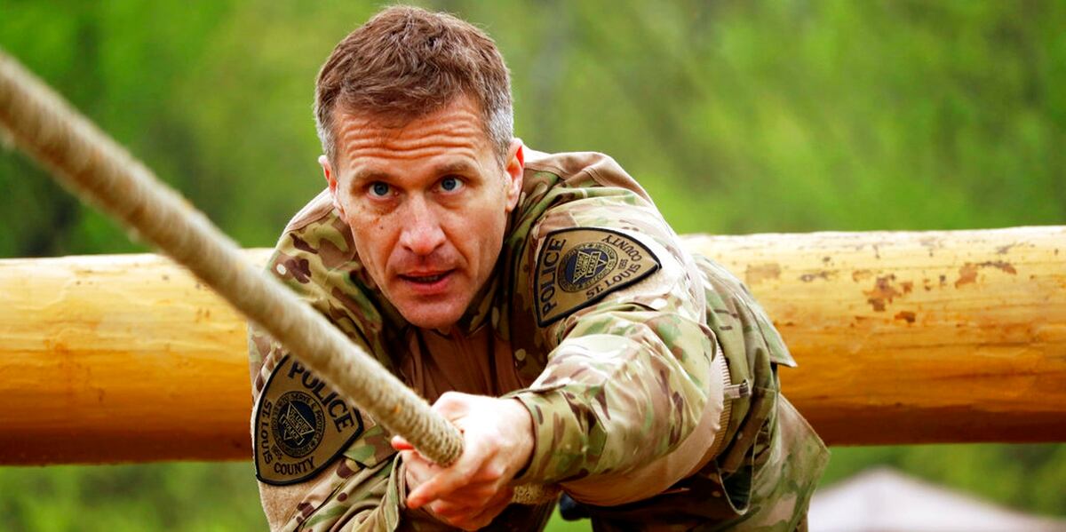 Missouri Gov Eric Greitens A Former Navy Seal Touts His Physical Feats