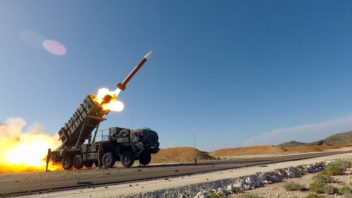 Patriot missiles, amphibious transport dock deploy to deter Iranian