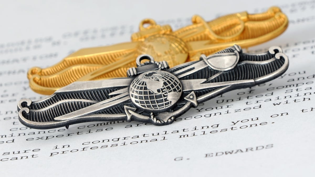 New rules for enlisted IDW specialist pin