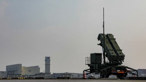 Service members with the Japan Air Self-Defense Force (JASDF) 2nd Air Defense Missile Group, set up the MIM-104 Patriot missile system during Patriot Advanced Capability-3 (PAC-3) deployment training at Marine Corps Air Station Iwakuni, Japan, Aug. 29, 2017. PAC-3 is a surface-to-air missile defense system, which provides a highly reactive hit-to-kill capability in both range and altitude while operating in all environments. Photo by Cpl. Aaron Henson/U.S. Marine Corps.