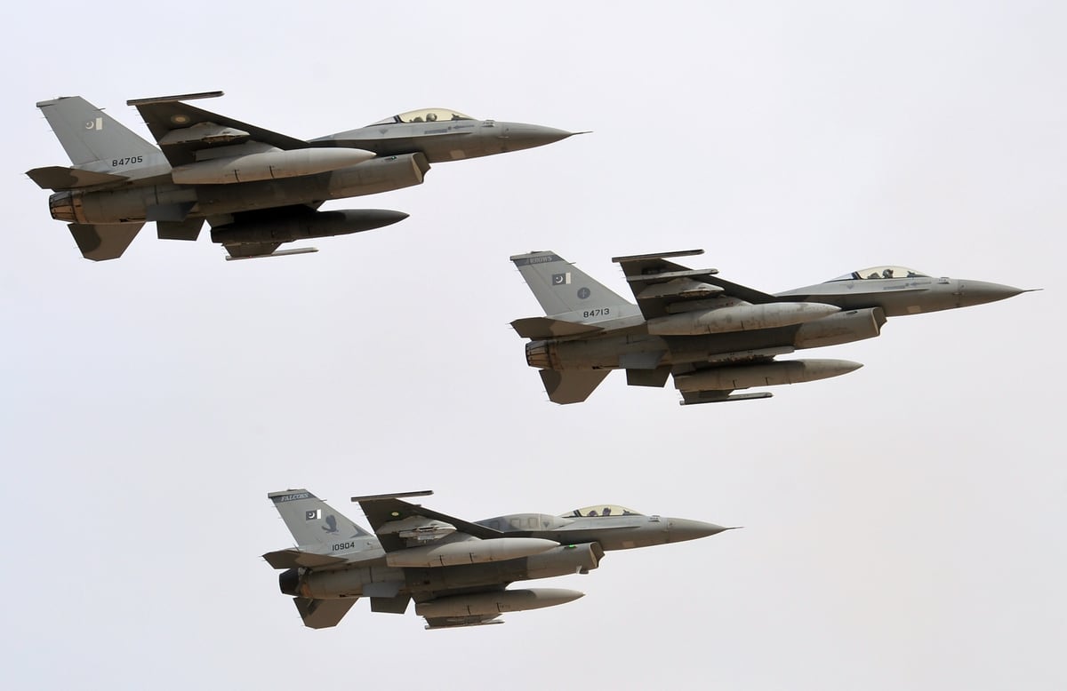 Pakistan F-16 Sale Survives US Senate Dogfight