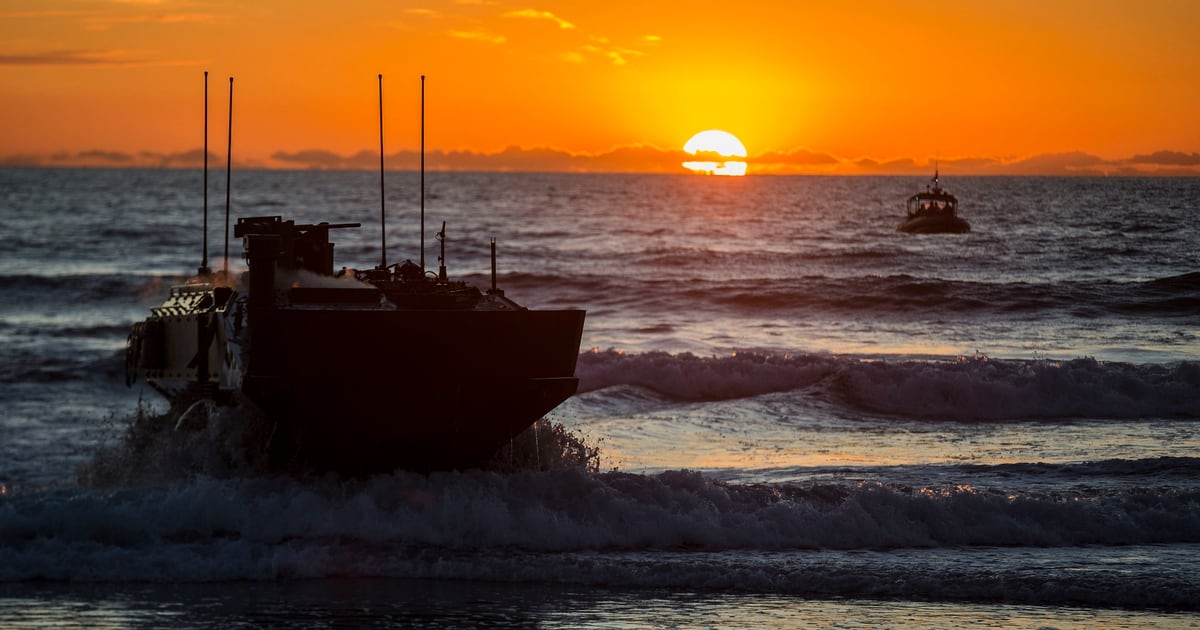 Us Marines Wants To Move Fast On A Light Amphibious Warship But What Is It
