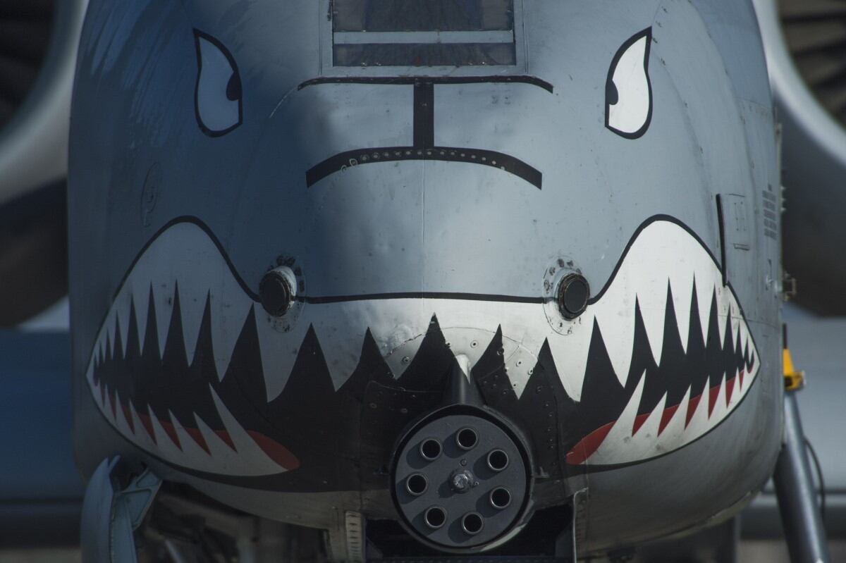Air Force Apologizes Yanks Yanny Laurel Tweet About A 10s In