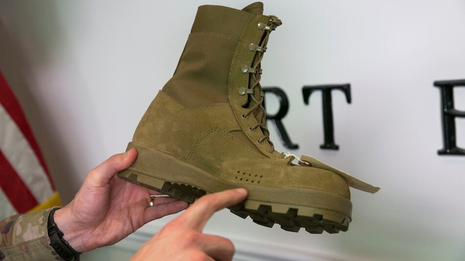 Soldiers to test new jungle boots, hot weather uniforms this spring